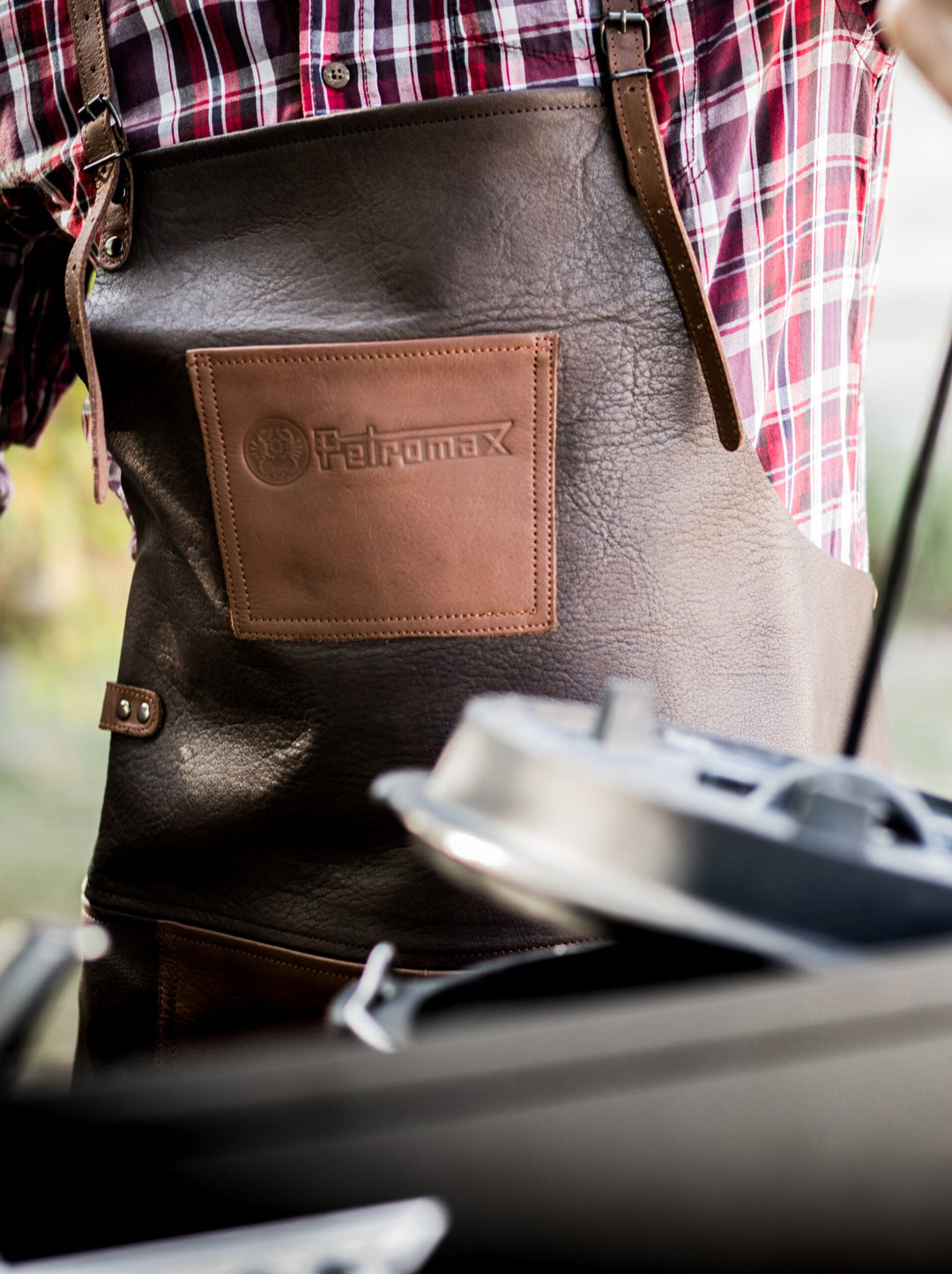 Petromax Buffalo Leather Apron with cross back straps